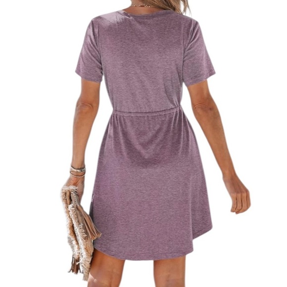 NWT CUPSHE Short Sleeve Button Detail Belted Dolphin Hem Mini Dress Size Small - Picture 2 of 3